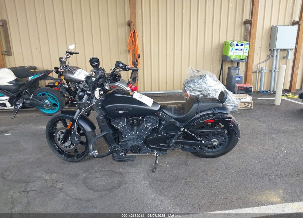 2023 INDIAN MOTORCYCLE CO. SCOUT ROGUE ABS VIN: 56KMTC00XP3196347