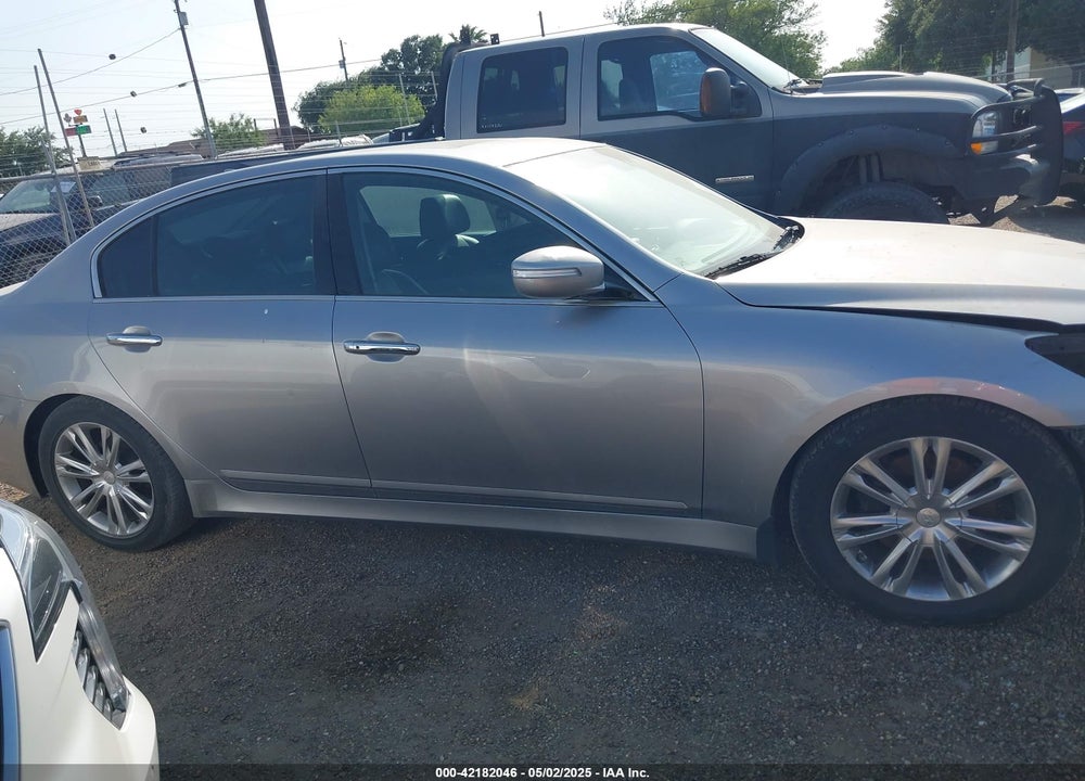 2013 HYUNDAI GENESIS VIN: KMHGC4DD8DU237064