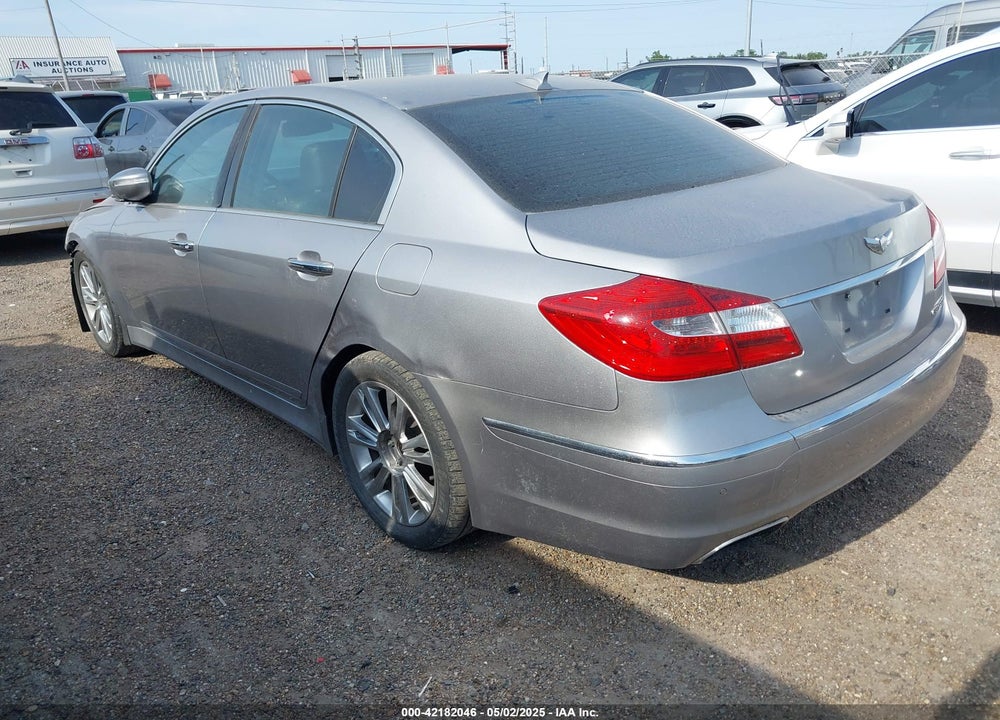 2013 HYUNDAI GENESIS VIN: KMHGC4DD8DU237064