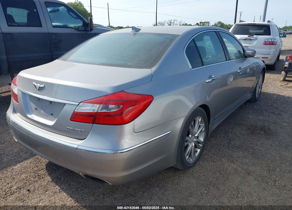 2013 HYUNDAI GENESIS VIN: KMHGC4DD8DU237064
