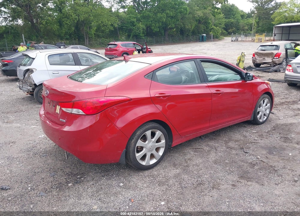 2013 HYUNDAI ELANTRA VIN: KMHDH4AE3DU940377