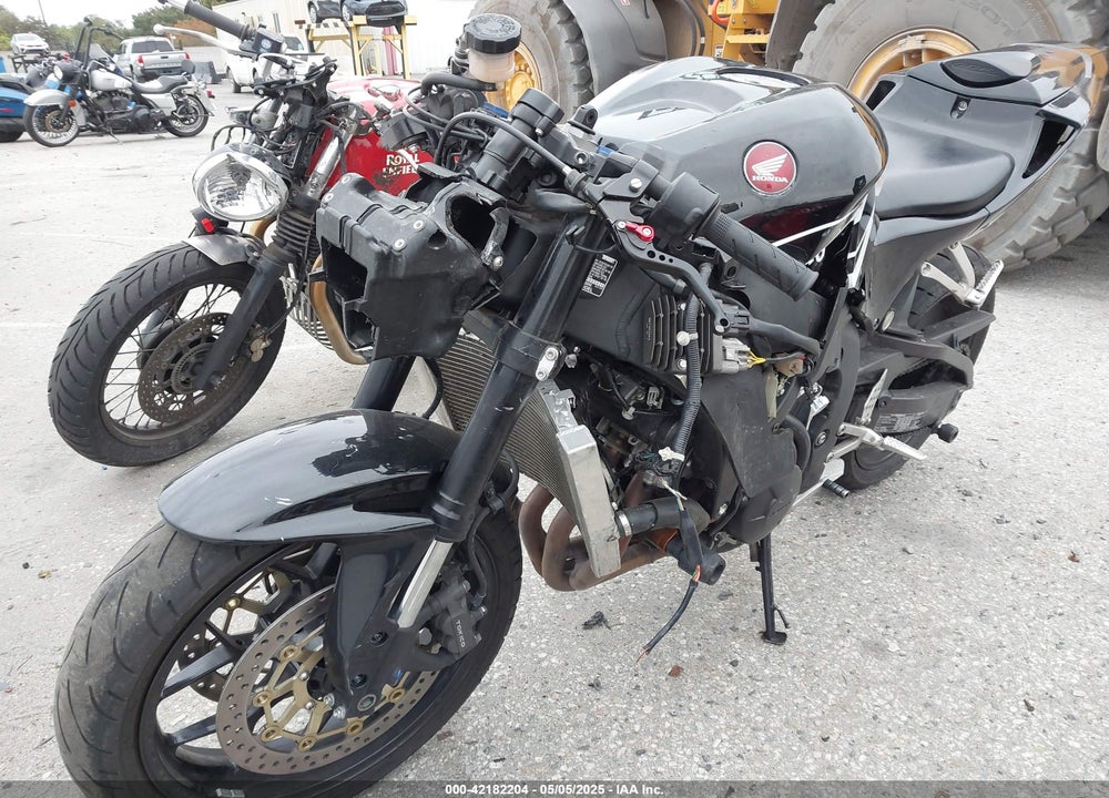 2019 HONDA CBR600 RR VIN: JH2PC40J5KK500420