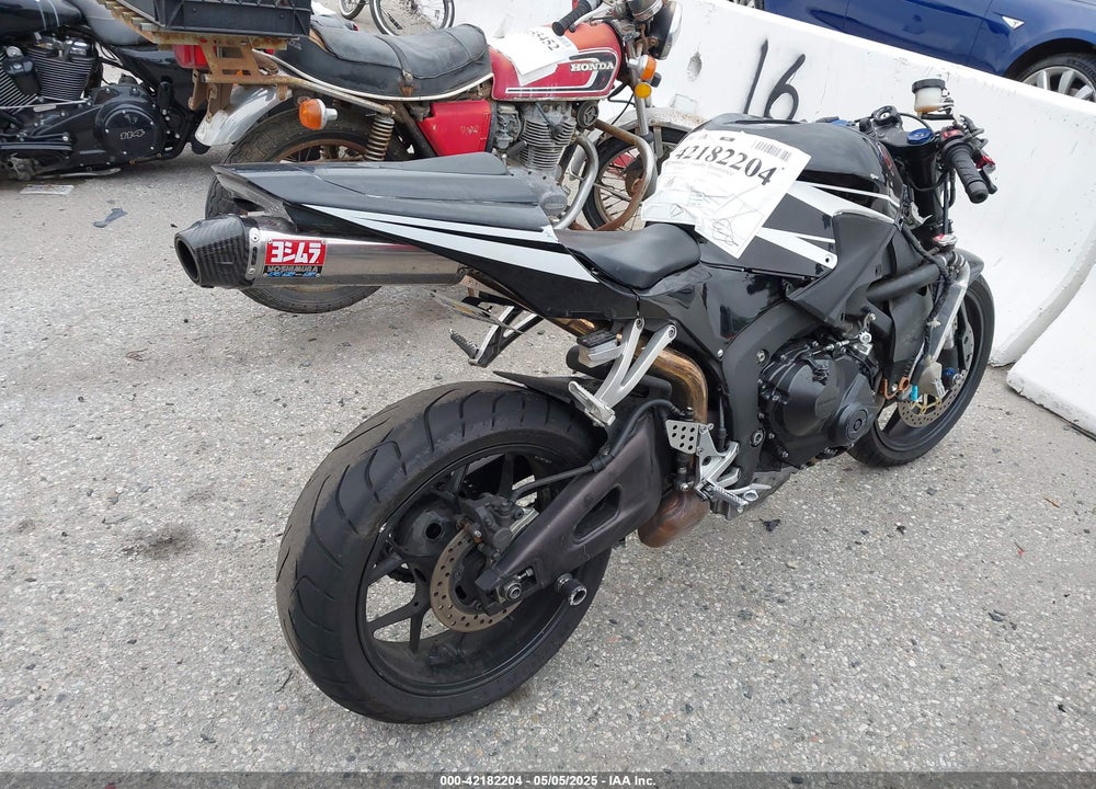 2019 HONDA CBR600 RR VIN: JH2PC40J5KK500420