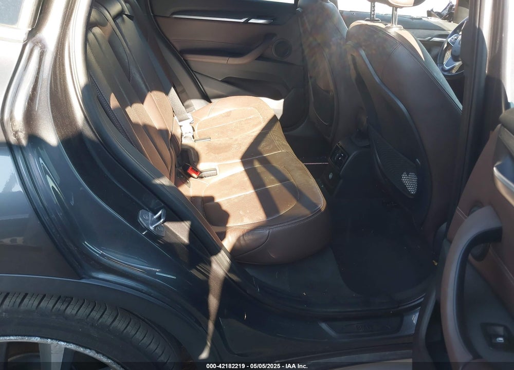 2017 BMW X1 VIN: WBXHU7C34HP925411