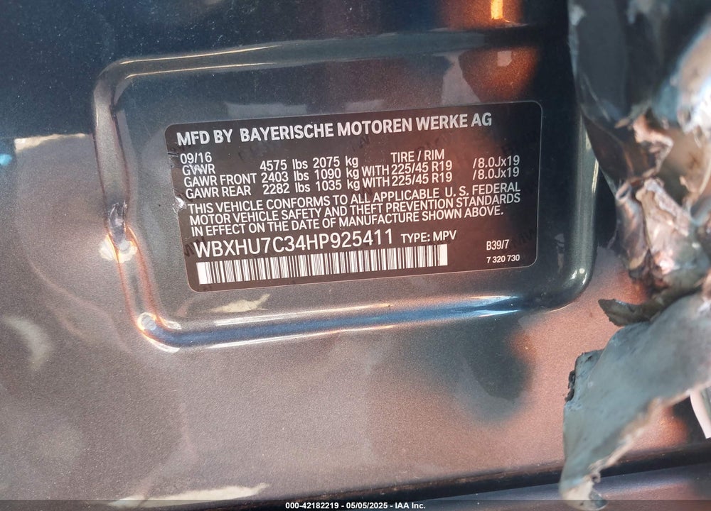 2017 BMW X1 VIN: WBXHU7C34HP925411