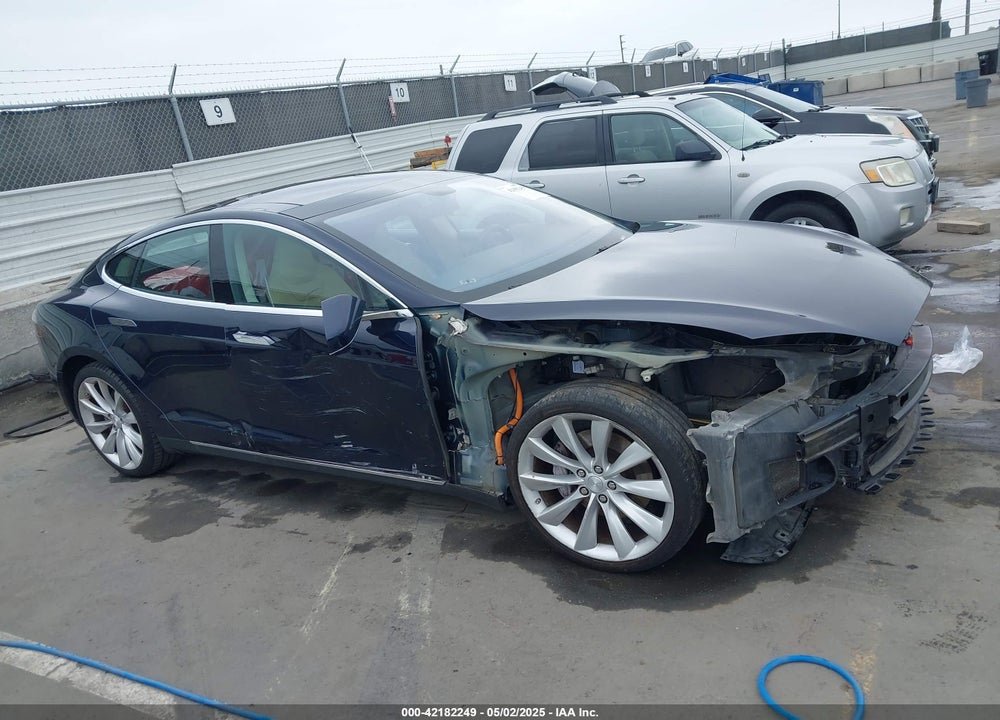 2014 TESLA MODEL S P85 VIN: 5YJSA1H10EFP30234