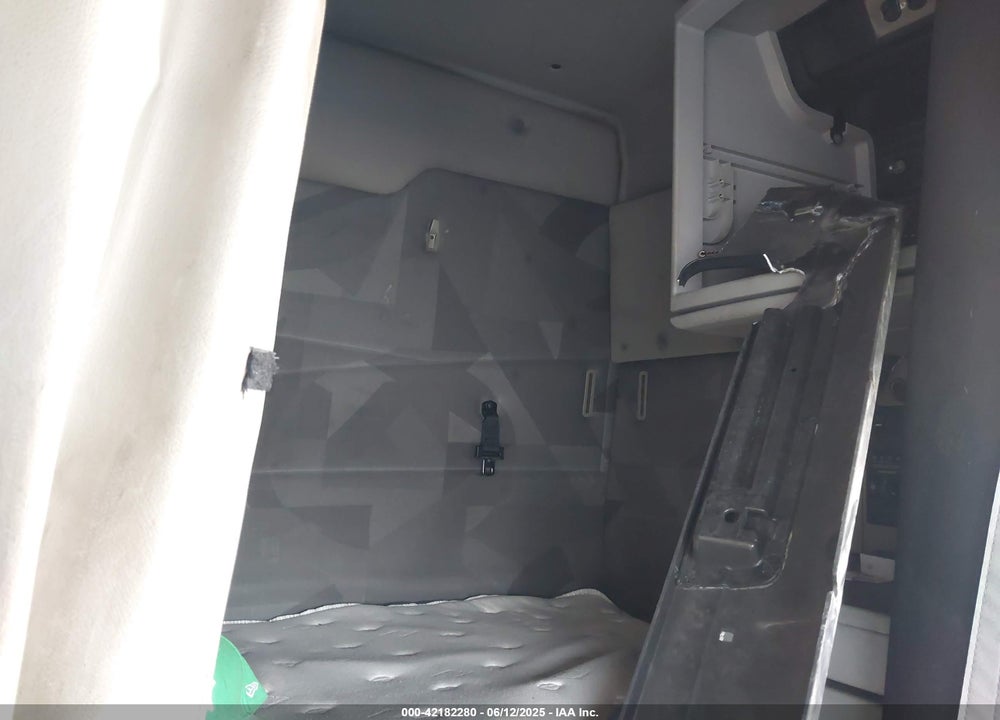 2006 VOLVO VN VNL VIN: 4V4NC9GH56N412041