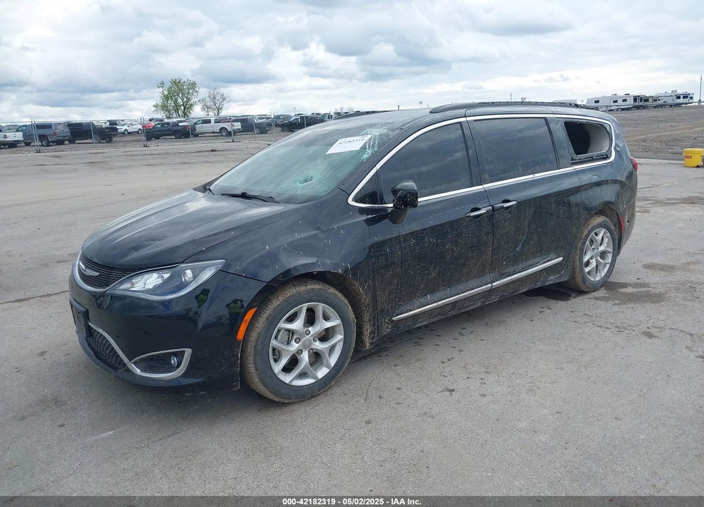 2017 CHRYSLER PACIFICA TOURING L VIN: 2C4RC1BG5HR777080