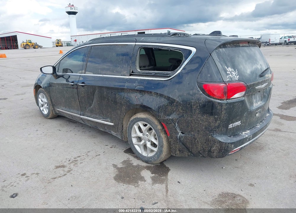 2017 CHRYSLER PACIFICA TOURING L VIN: 2C4RC1BG5HR777080