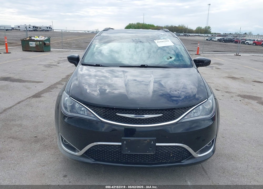 2017 CHRYSLER PACIFICA TOURING L VIN: 2C4RC1BG5HR777080