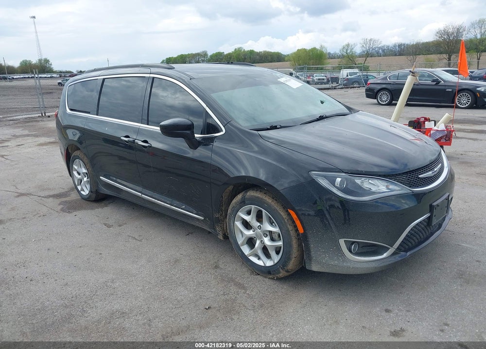 2017 CHRYSLER PACIFICA TOURING L VIN: 2C4RC1BG5HR777080