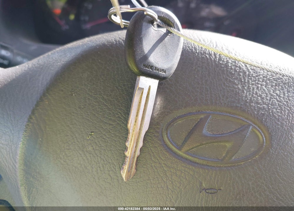 2004 HYUNDAI SANTA FE GLS VIN: KM8SC73D84U841923