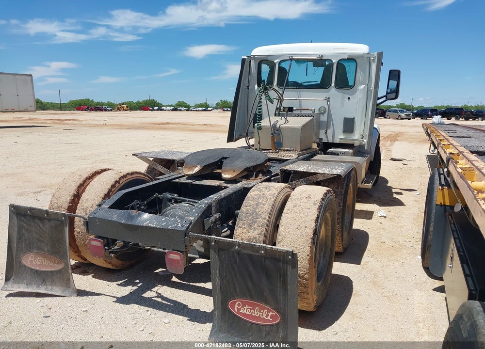 2015 PETERBILT 579 VIN: 1XPBDP9X7FD257811