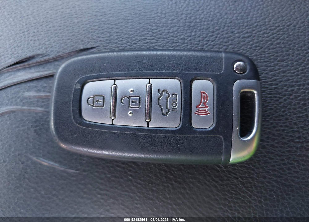 2013 KIA OPTIMA HYBRID VIN: KNAGM4AD8D5057788