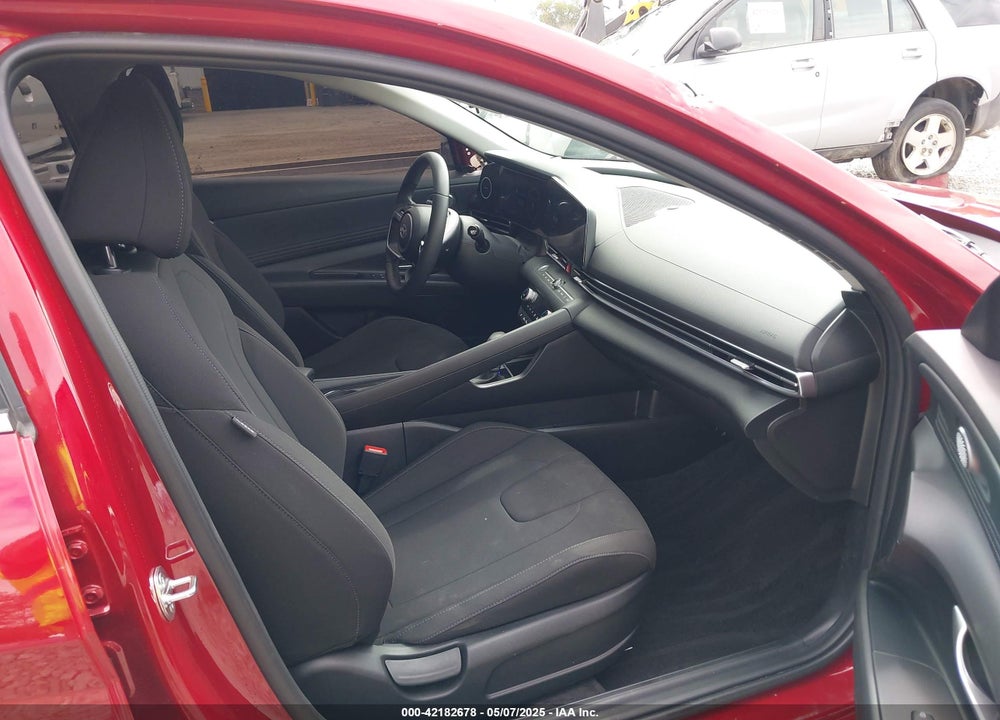 2024 HYUNDAI ELANTRA VIN: KMHLS4DGXRU787577