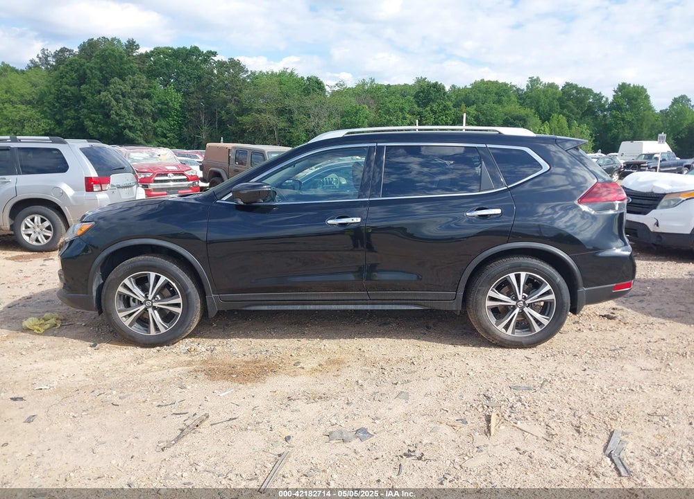 2019 NISSAN ROGUE SV VIN: JN8AT2MV6KW379829