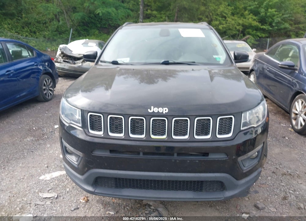 2018 JEEP COMPASS LATITUDE FWD VIN: 3C4NJCBB8JT124640