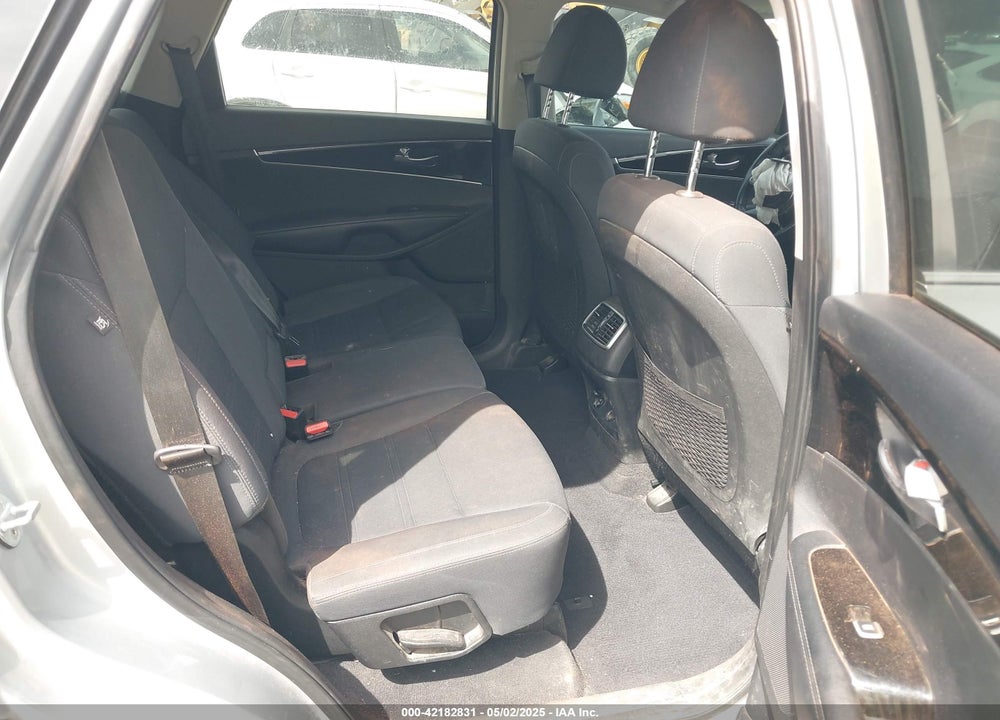 2019 KIA SORENTO VIN: 5XYPGDA31KG434841