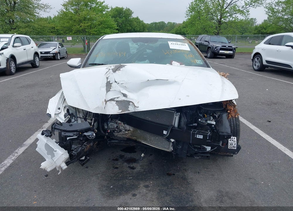 2024 HYUNDAI ELANTRA VIN: KMHLL4DG7RU841785