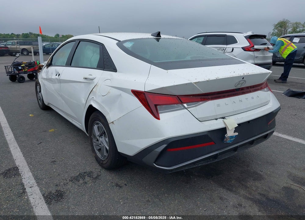 2024 HYUNDAI ELANTRA VIN: KMHLL4DG7RU841785