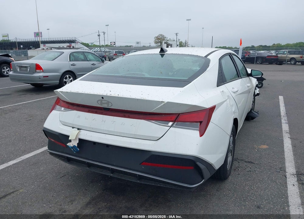 2024 HYUNDAI ELANTRA VIN: KMHLL4DG7RU841785