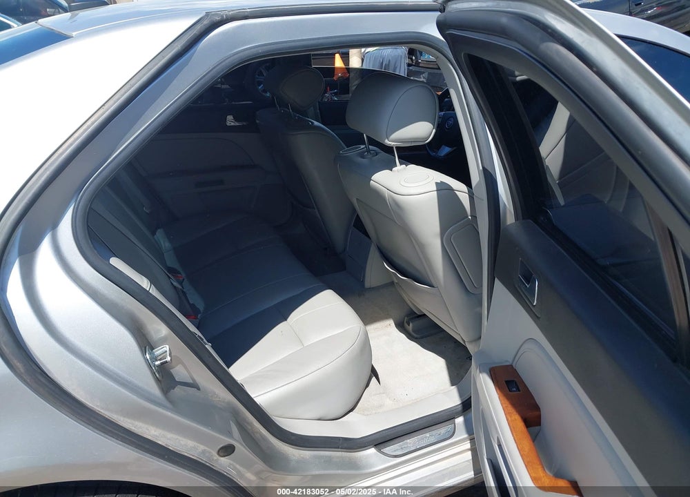 2008 CADILLAC STS V8 VIN: 1G6DC67A280105406