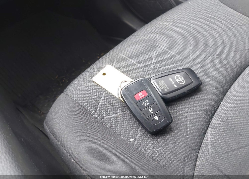 2023 TOYOTA RAV4 XLE VIN: 2T3P1RFV8PW335712