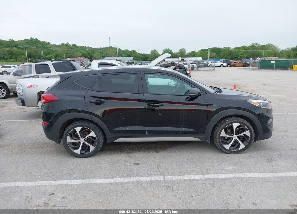 2017 HYUNDAI TUCSON VIN: KM8J3CA22HU402793