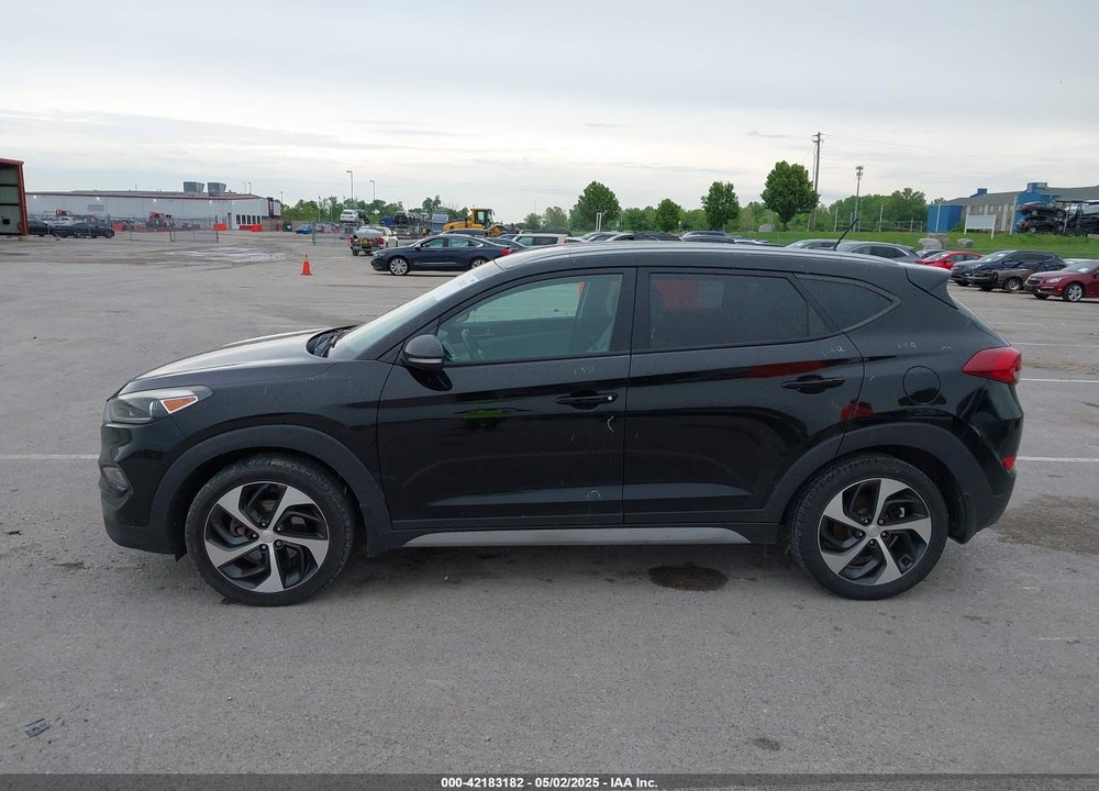 2017 HYUNDAI TUCSON VIN: KM8J3CA22HU402793