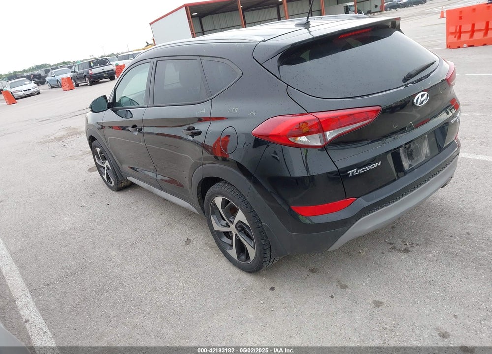 2017 HYUNDAI TUCSON VIN: KM8J3CA22HU402793