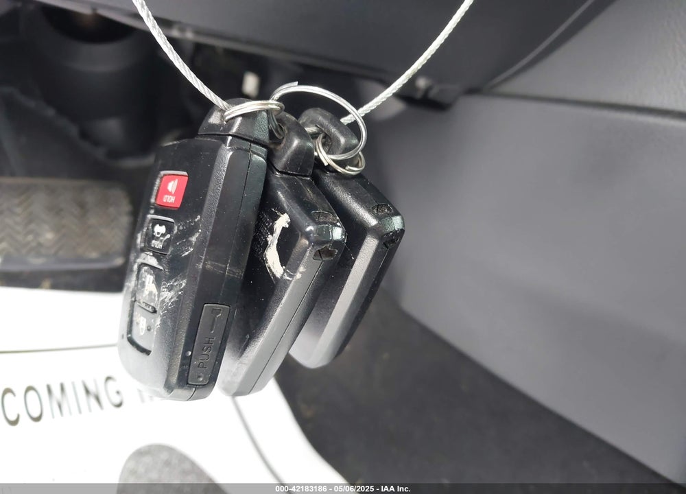 2017 TOYOTA COROLLA VIN: 2T1BURHE4HC781138