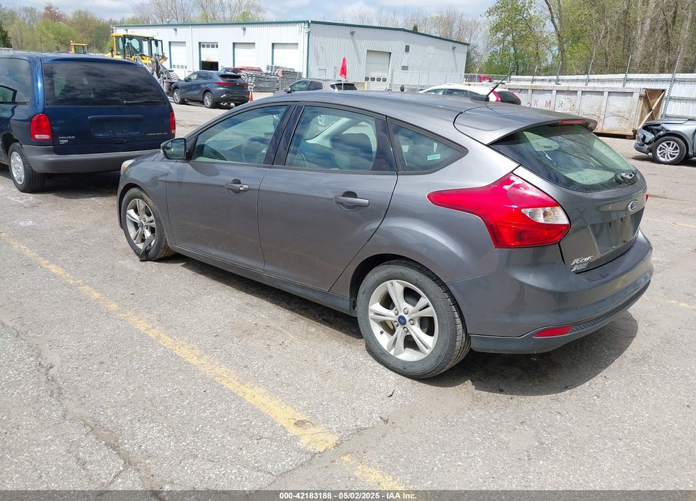 2014 FORD FOCUS VIN: 1FADP3K2XEL326882
