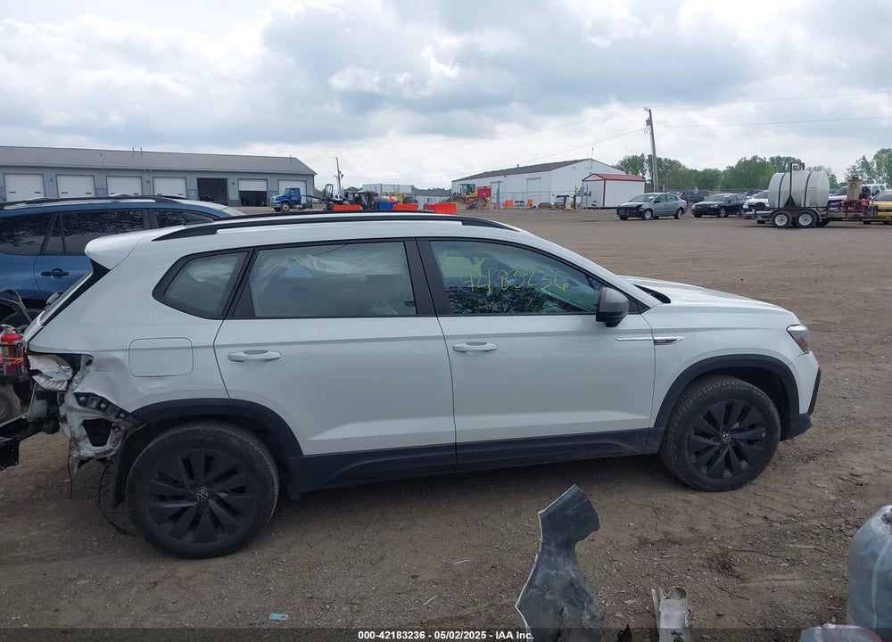 2022 VOLKSWAGEN TAOS VIN: 3VVDX7B26NM002328