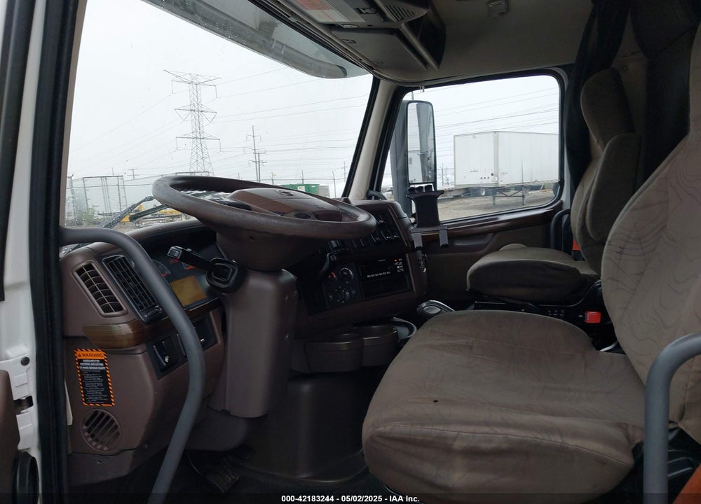 2016 VOLVO VN VNL VIN: 4V4NC9EH3GN939936