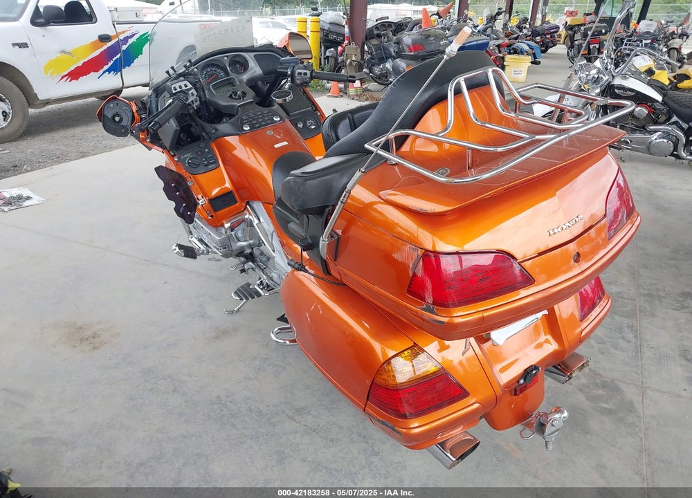 2002 HONDA GL1800 VIN: 1HFSC47012A100267
