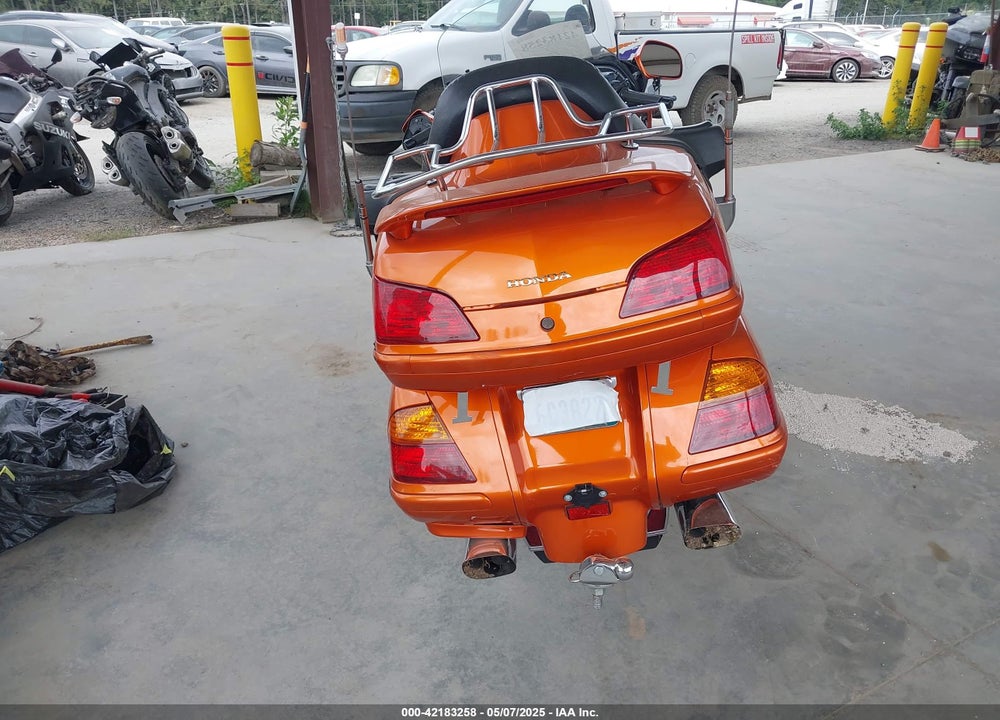 2002 HONDA GL1800 VIN: 1HFSC47012A100267