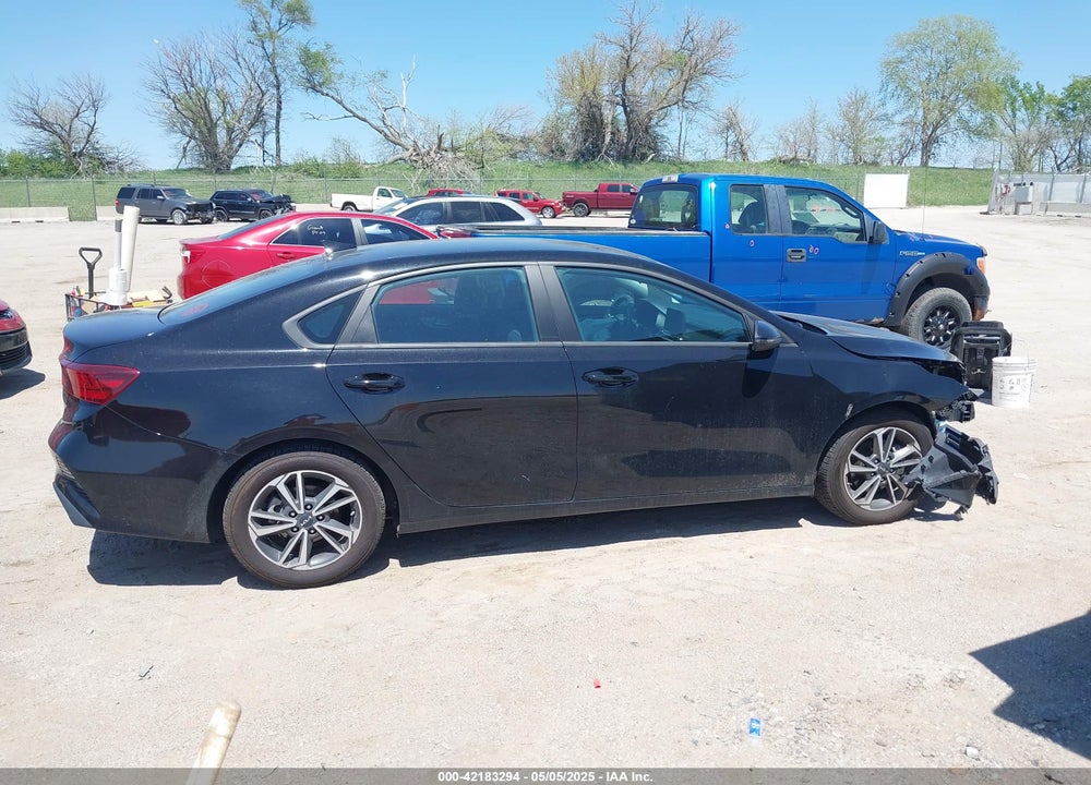 2023 KIA FORTE LXS VIN: 3KPF24AD1PE527981