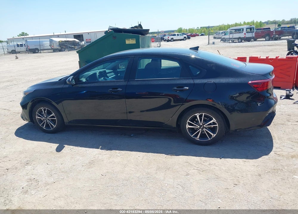 2023 KIA FORTE LXS VIN: 3KPF24AD1PE527981