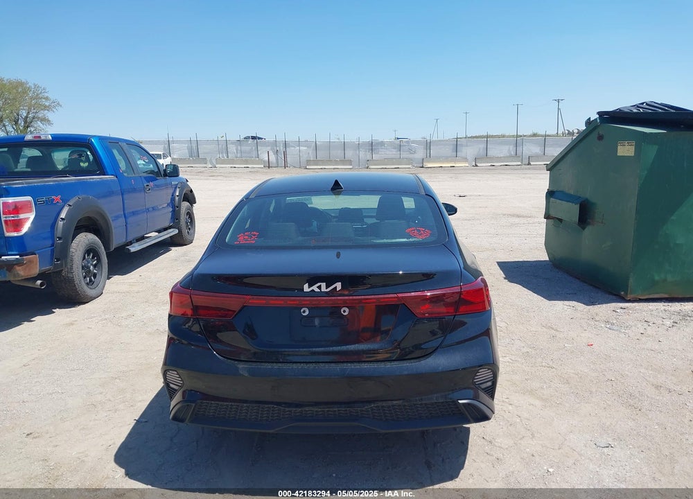 2023 KIA FORTE LXS VIN: 3KPF24AD1PE527981