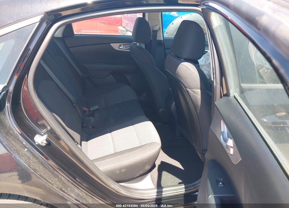 2023 KIA FORTE LXS VIN: 3KPF24AD1PE527981