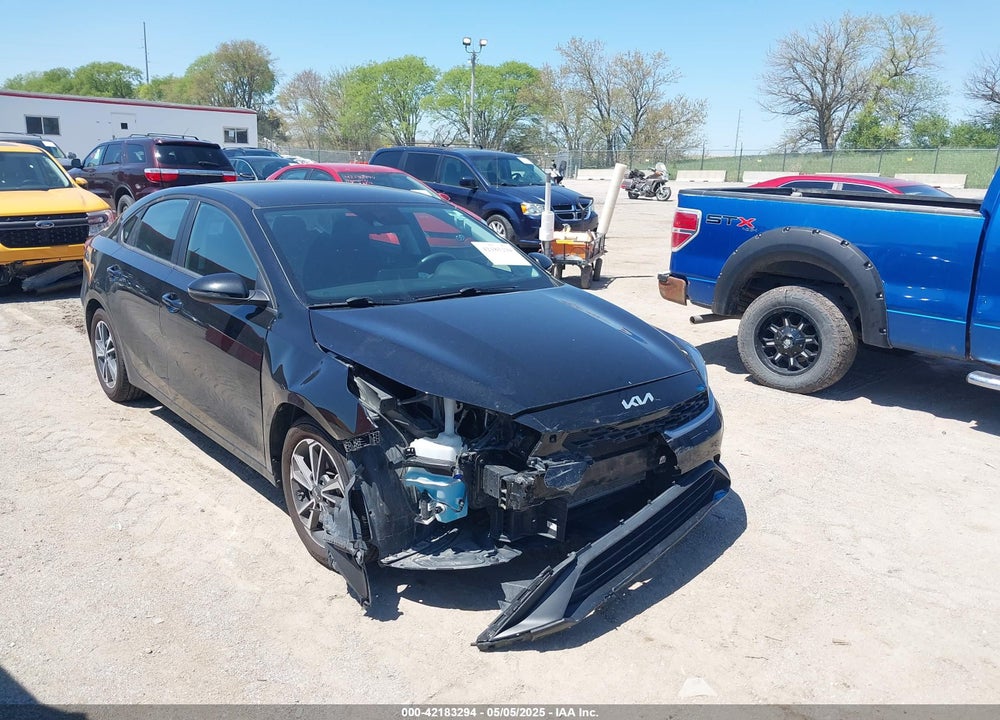 2023 KIA FORTE LXS VIN: 3KPF24AD1PE527981