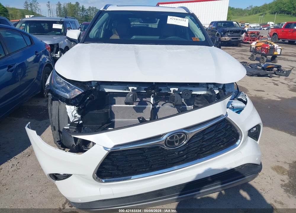 2025 TOYOTA HIGHLANDER HYBRID VIN: 5TDKBRCHXSS662712