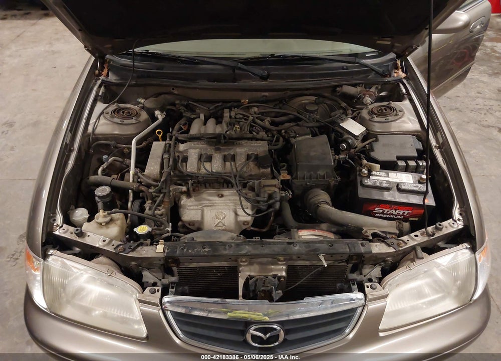 2000 MAZDA 626 ES/LX VIN: 1YVGF22C5Y5122894