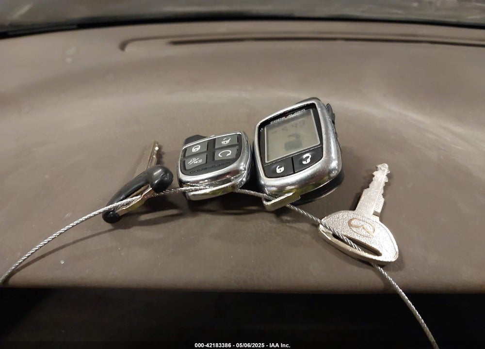 2000 MAZDA 626 ES/LX VIN: 1YVGF22C5Y5122894