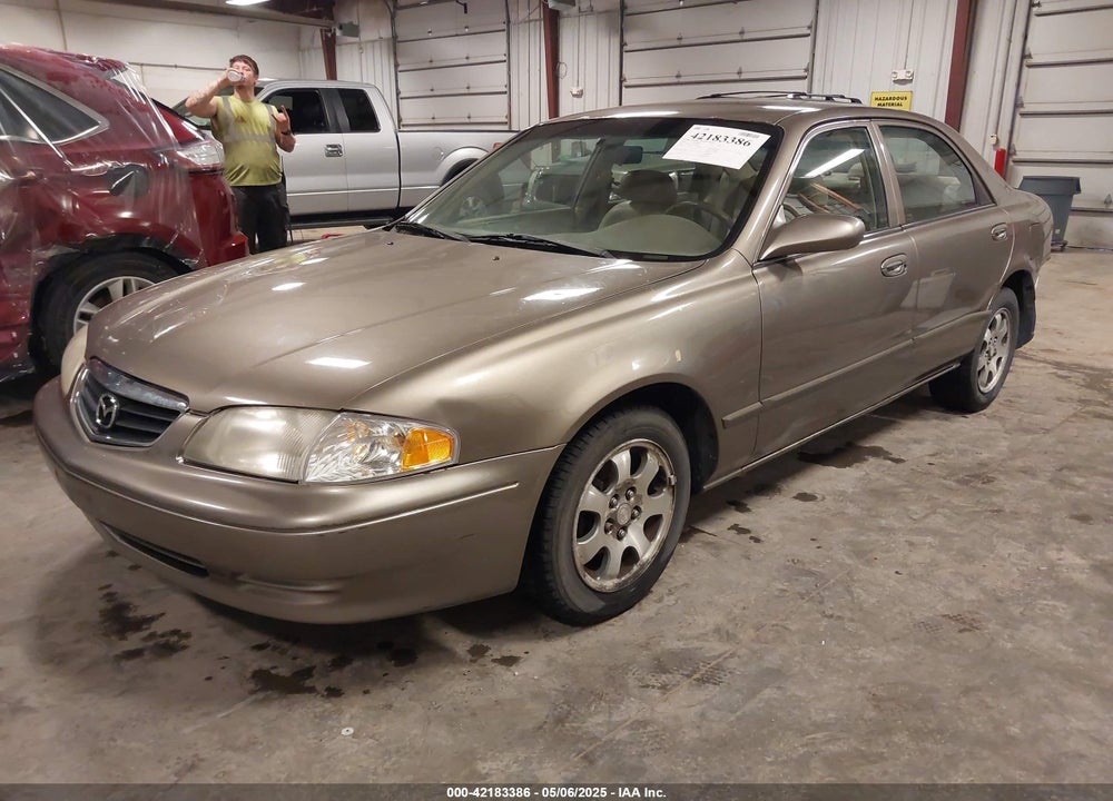 2000 MAZDA 626 ES/LX VIN: 1YVGF22C5Y5122894