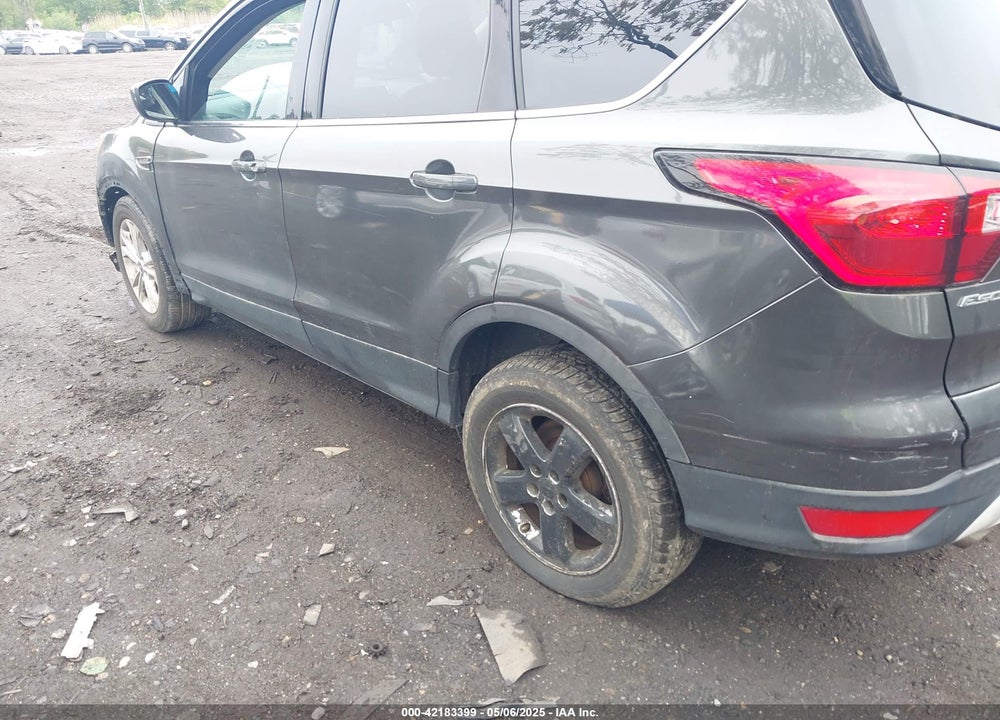 2019 FORD ESCAPE VIN: 1FMCU0GD4KUB95005
