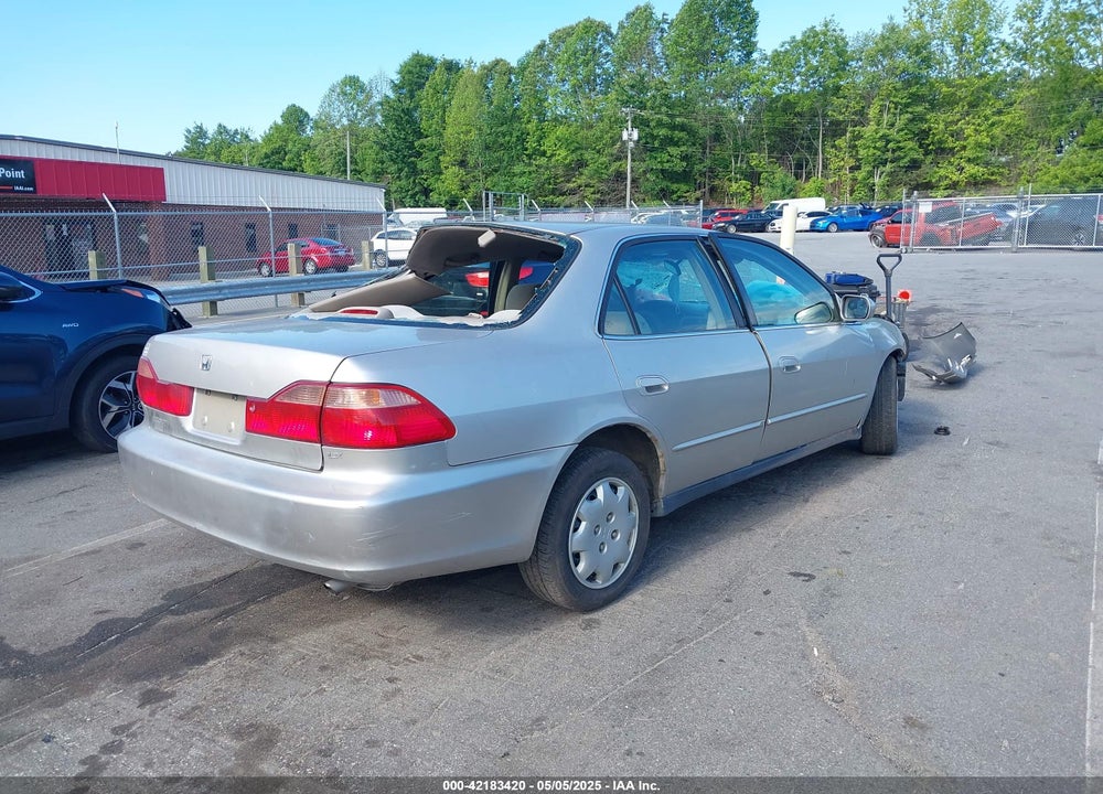 1998 HONDA ACCORD VIN: 1HGCG5642WA268665