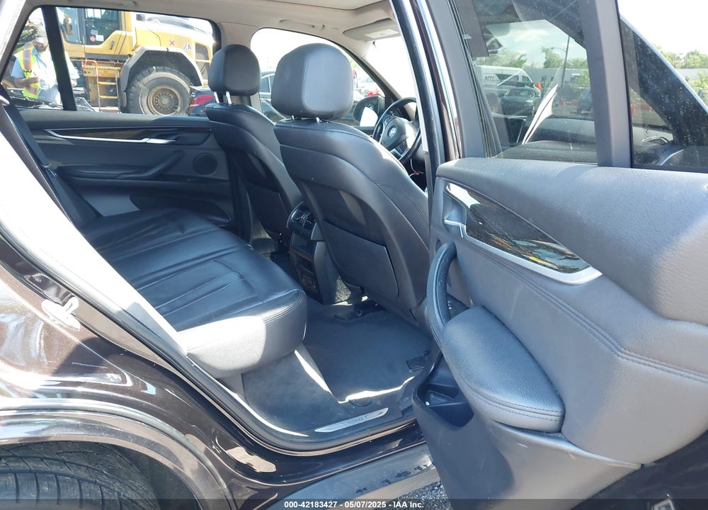 2015 BMW X5 VIN: 5UXKR0C52F0K53219
