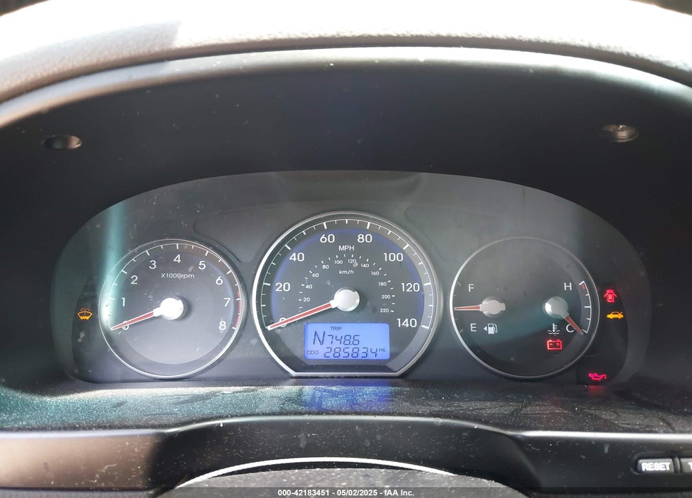 2011 HYUNDAI SANTA FE VIN: 5XYZG4AG3BG020102
