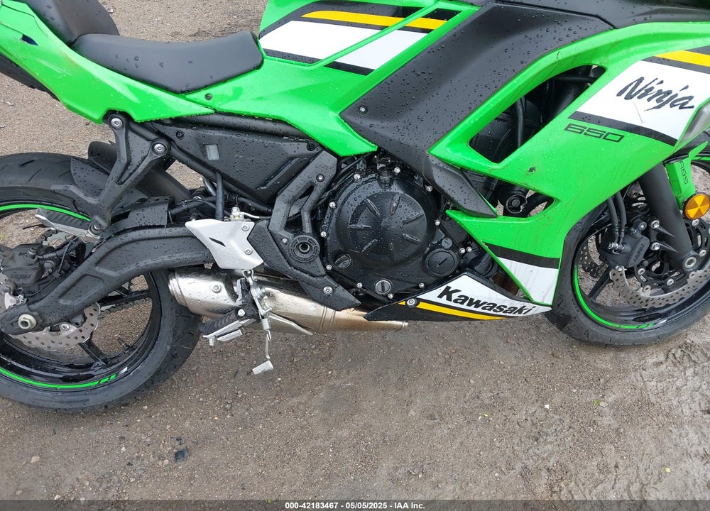 2025 KAWASAKI EX650 P VIN: ML5EXEP10SDAE3884